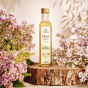 Ocet jabłkowy z czosnkiem niedźwiedzim